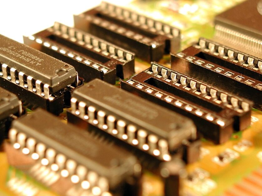 generic IC/electronic chips, no brand visible